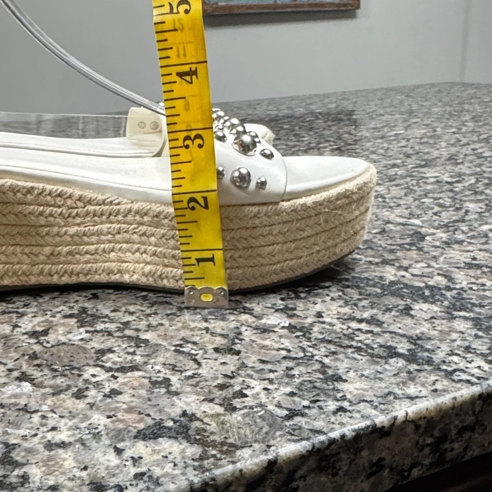 Marc Fisher White platform Espadrilles EUC 10